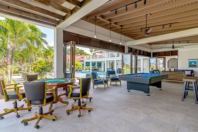 Luxury Villa Photo #11