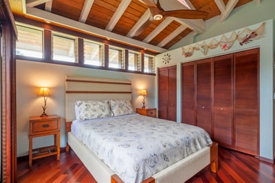 Luxury Villa Photo #16