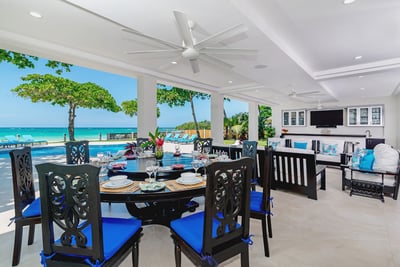 Luxury Villa Photo #13