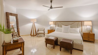Luxury Villa Photo #35