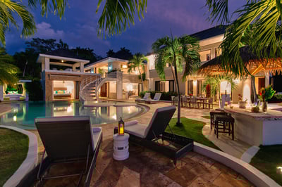 Luxury Villa Photo #5