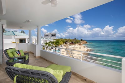Luxury Villa Photo #25
