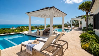 Luxury Villa Photo #6