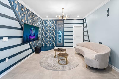 Luxury Villa Photo #13