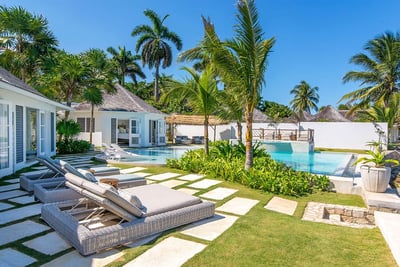 Luxury Villa Photo #2
