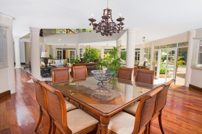 Luxury Villa Photo #7