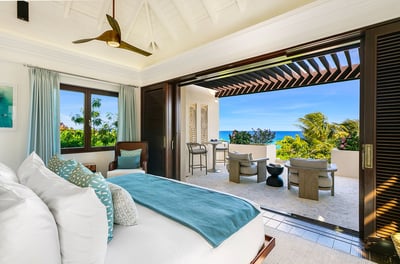 Luxury Villa Photo #32