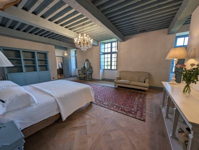 Luxury Villa Photo #23