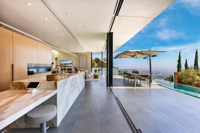 Luxury Villa Photo #9