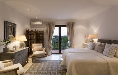 Luxury Villa Photo #26