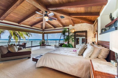 Luxury Villa Photo #47
