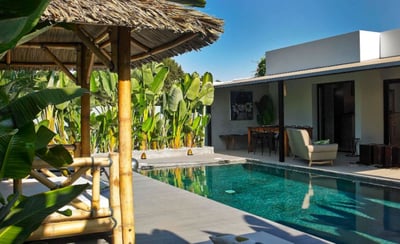 Luxury Villa Photo #3