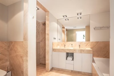 Luxury Villa Photo #22