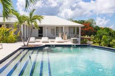 Luxury Villa Photo #3