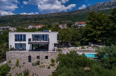 Luxury Villa Photo #10