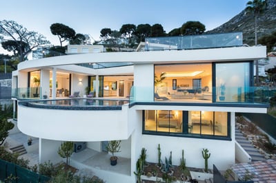Luxury Villa Photo #3