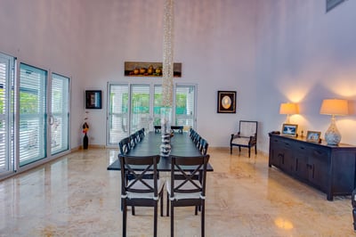 Luxury Villa Photo #14