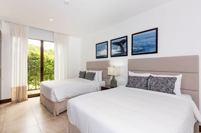 Luxury Villa Photo #17