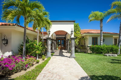 Luxury Villa Photo #6