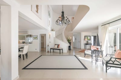Luxury Villa Photo #21