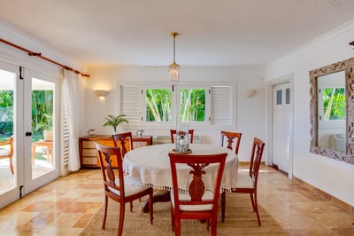 Luxury Villa Photo #34