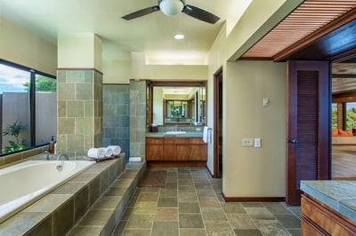 Luxury Villa Photo #27