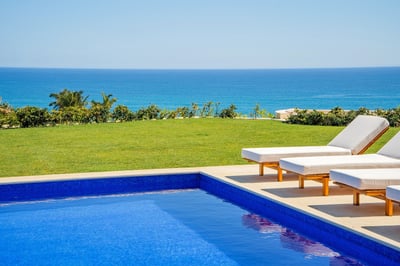 Luxury Villa Photo #6