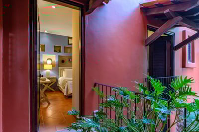Luxury Villa Photo #35