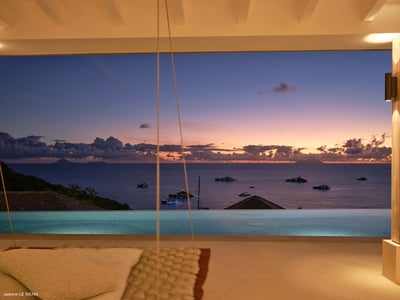 Luxury Villa Photo #3