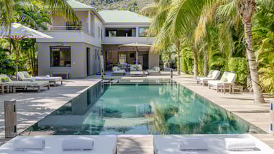 Luxury Villa Photo #16