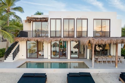 Luxury Villa Photo #2