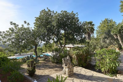 Luxury Villa Photo #7