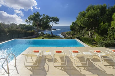 Luxury Villa Photo #2