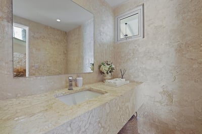 Luxury Villa Photo #39