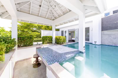 Luxury Villa Photo #6