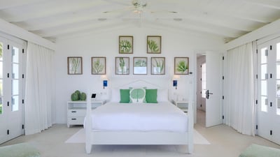 Luxury Villa Photo #32