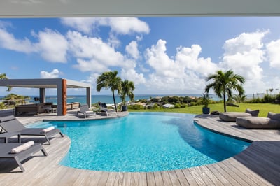 Luxury Villa Photo #6