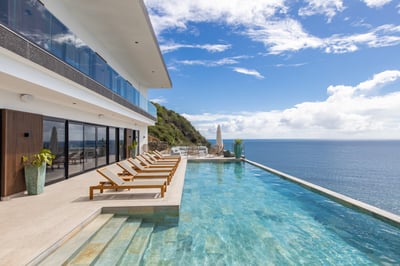 Luxury Villa Photo #5