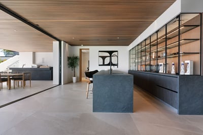 Luxury Villa Photo #12