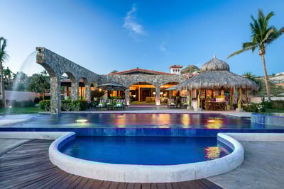 Luxury Villa Photo #2