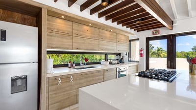 Luxury Villa Photo #12
