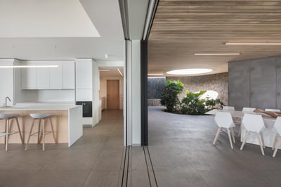 Luxury Villa Photo #23