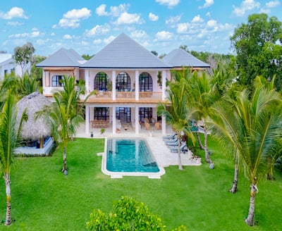 Luxury Villa Photo #2
