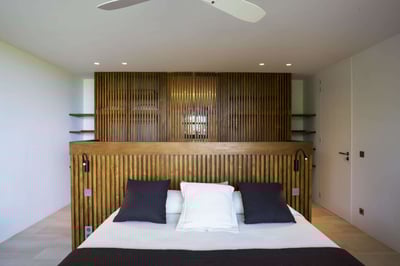Luxury Villa Photo #25