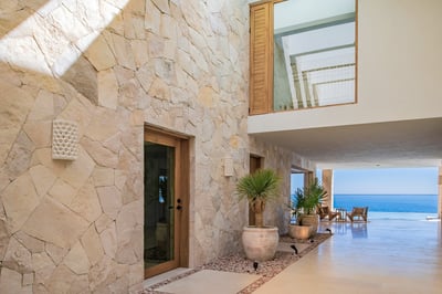 Luxury Villa Photo #60