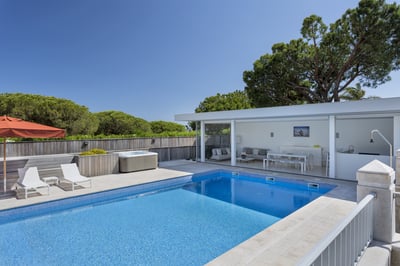Luxury Villa Photo #4