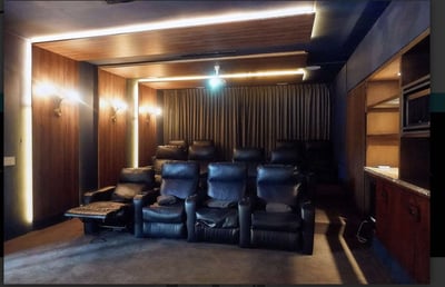 Luxury Villa Photo #47