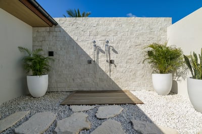 Luxury Villa Photo #36