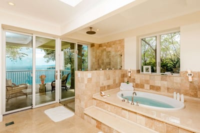 Luxury Villa Photo #25