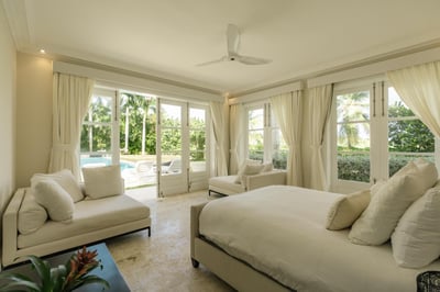 9BDR ocean view villa with full staff, golf carts, movie theater and gym